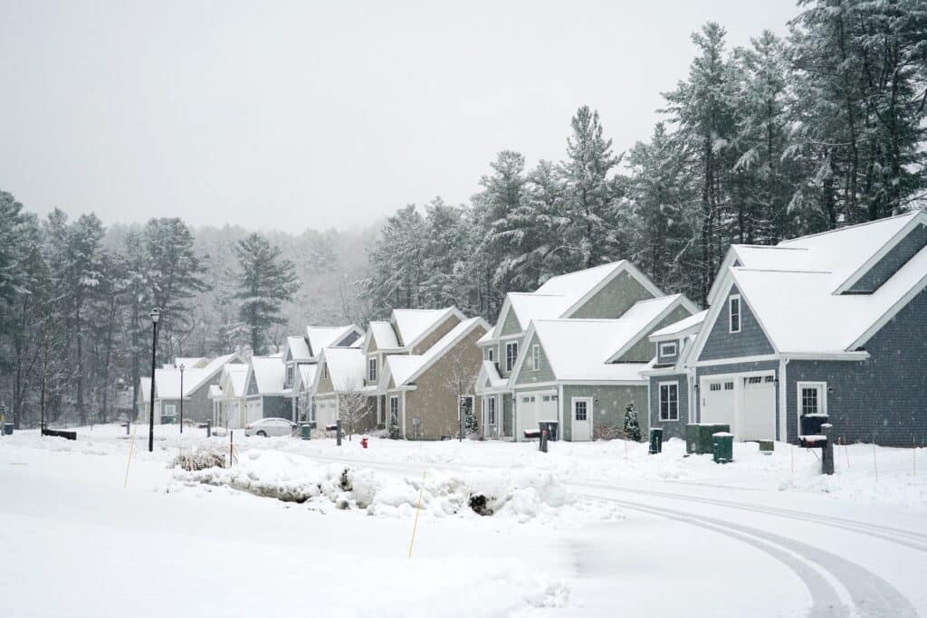How Metal Roofing Performs During Winter Weather